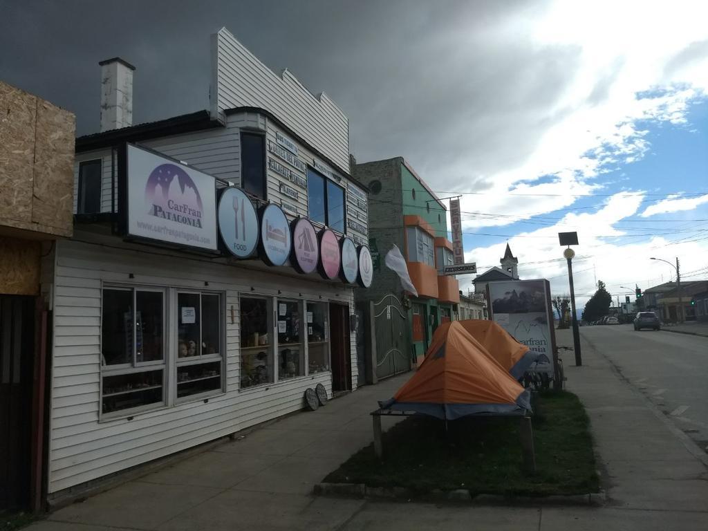 Carfran Patagonia Hostel Puerto Natales Dış mekan fotoğraf